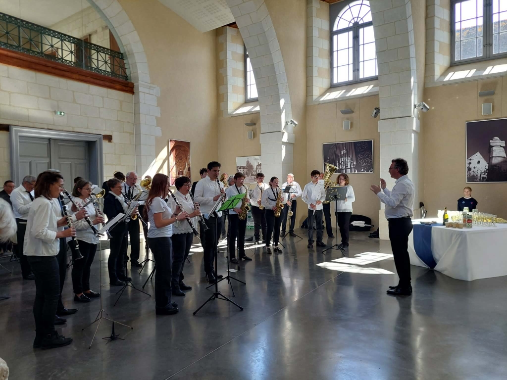 Aubade aux halles de Beaufort – 8 mai 2026